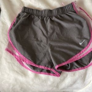 Nike shorts size S
